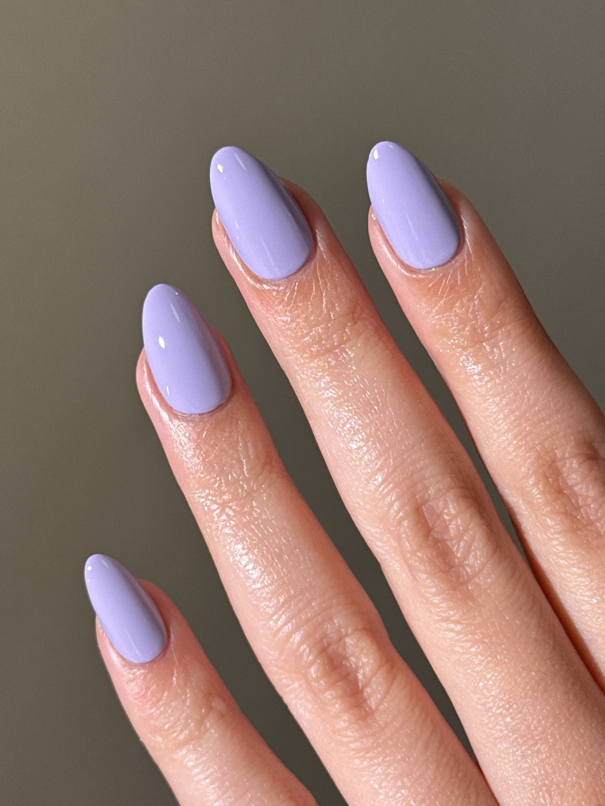 Цвета ногтей на 2026 год, которые делают руки ухоженными