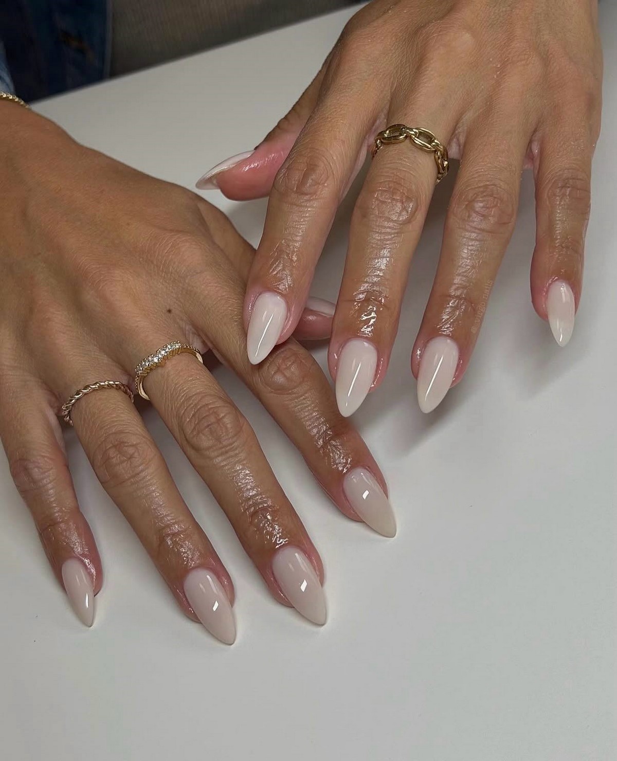 Цвета ногтей на 2026 год, которые делают руки ухоженными