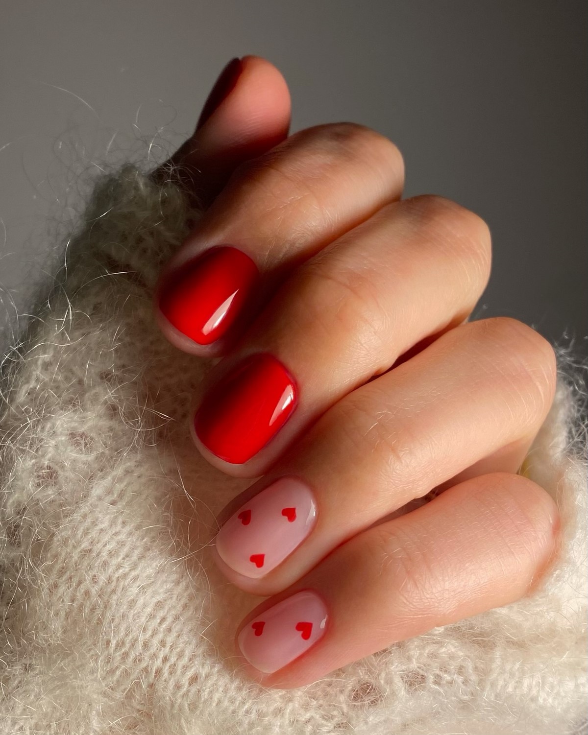 Сердечки на ногтях в феврале 2026: романтика на максимум