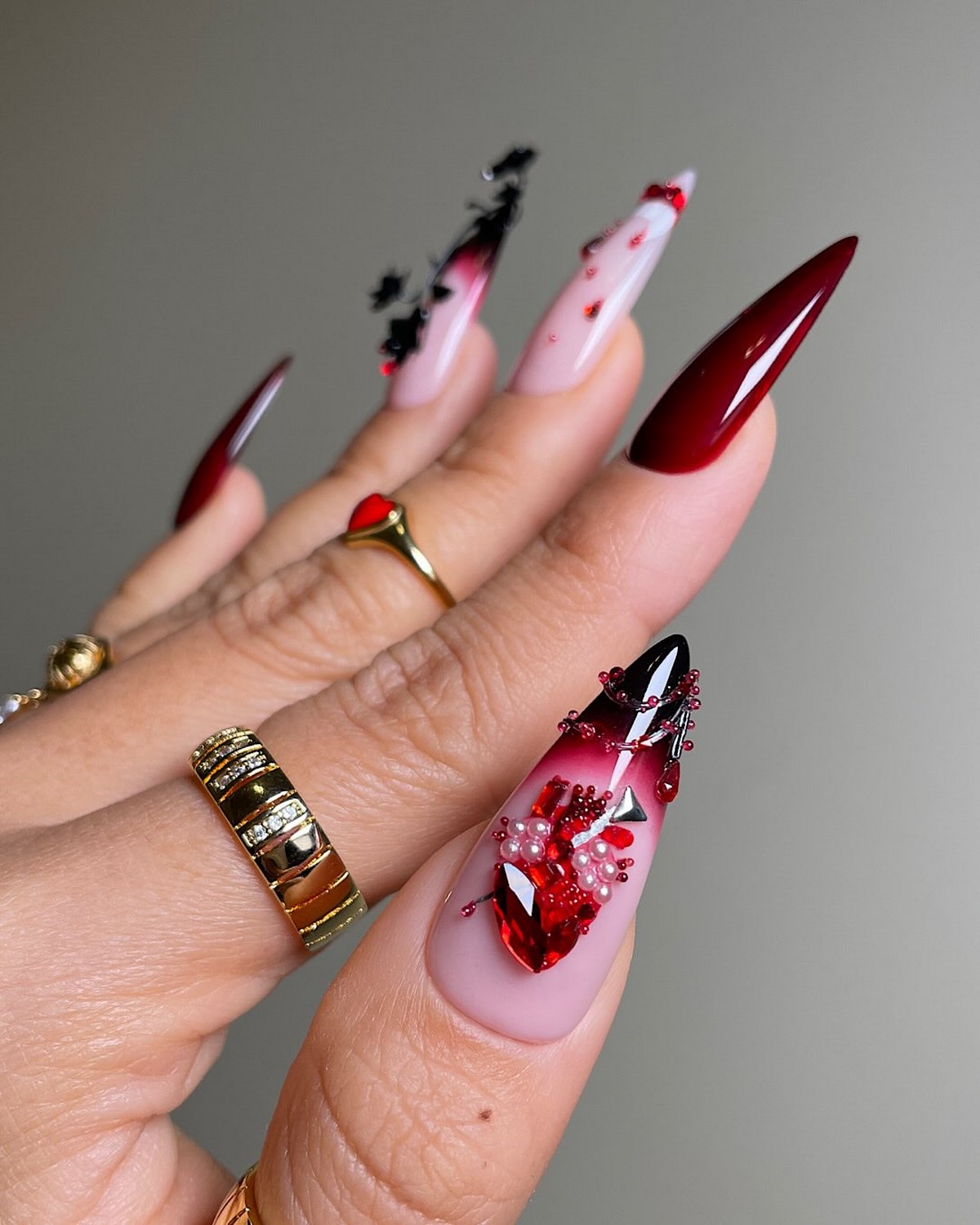 Сердечки на ногтях в феврале 2026: романтика на максимум