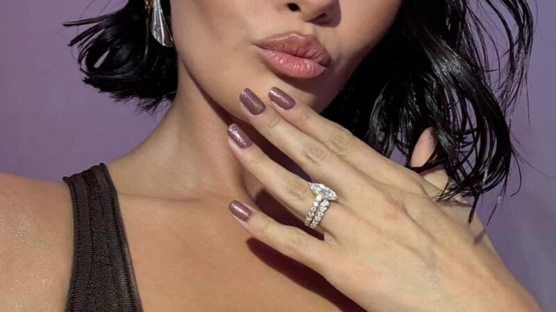 Маникюр и стиль: как подружить лак и гардероб без лишнего