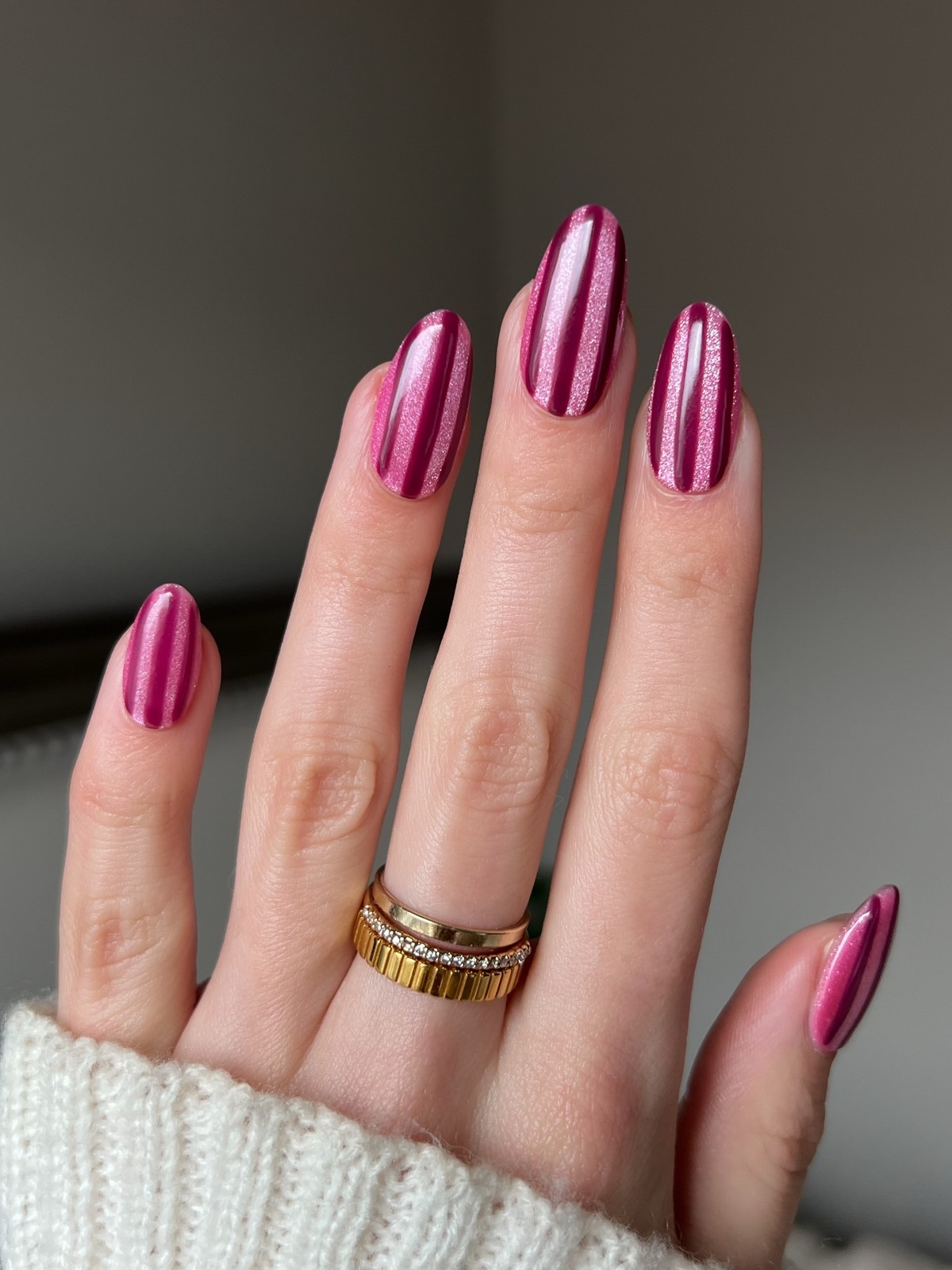 Двухцветный маникюр весной: сочетания, которые выглядят продуманно