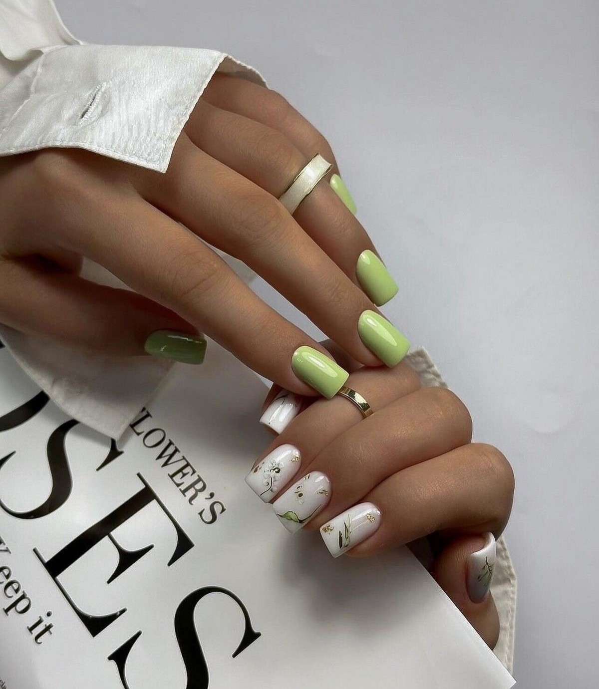 Двухцветный маникюр весной: сочетания, которые выглядят продуманно