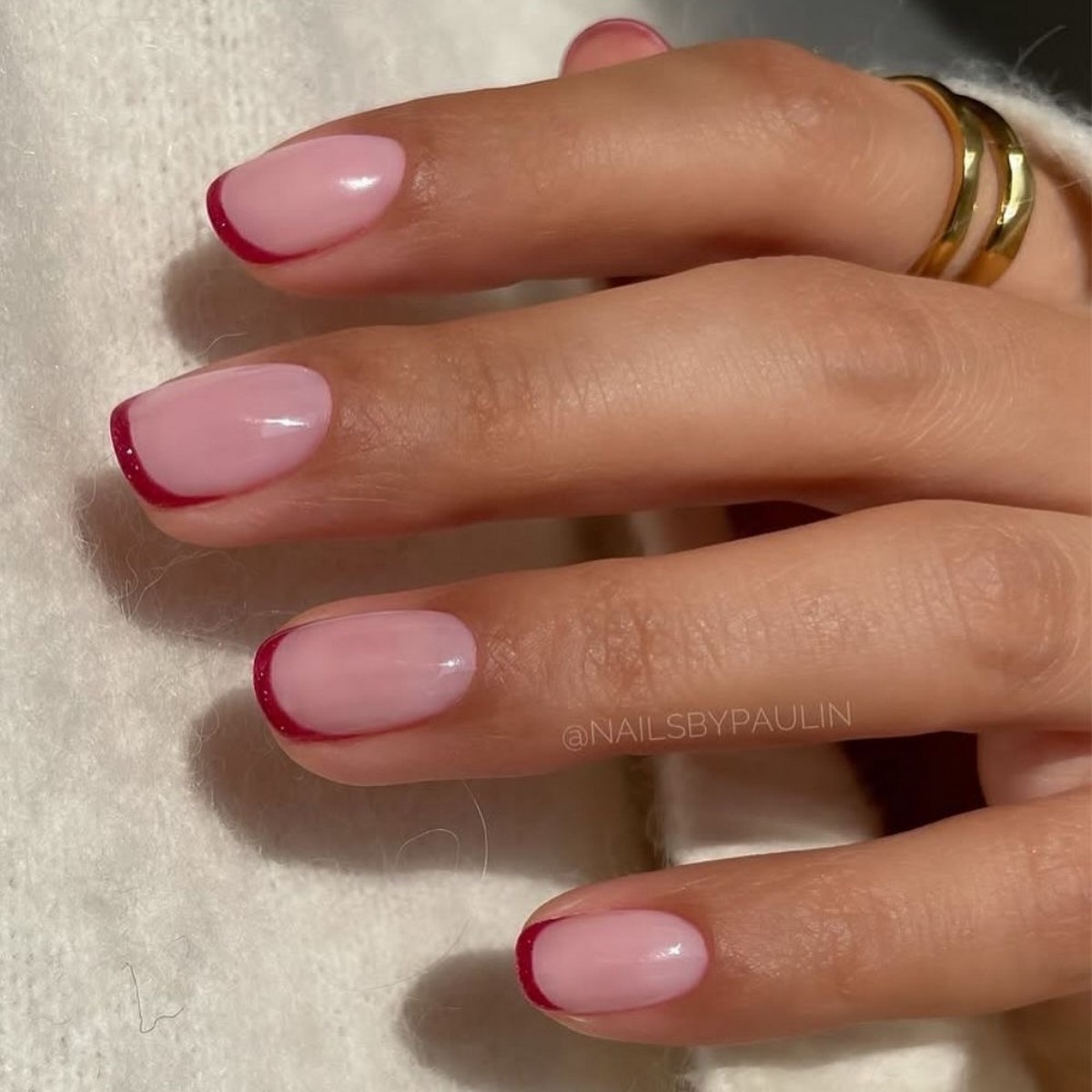 Френч для офиса: универсальный маникюр без лишнего декора