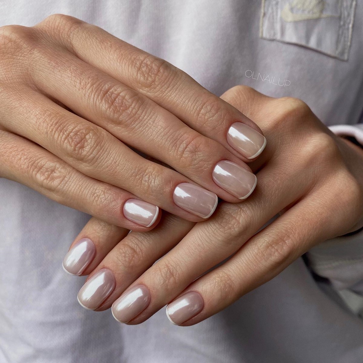 Короткие ногти этой весны: самый аккуратный маникюр, который подходит всем