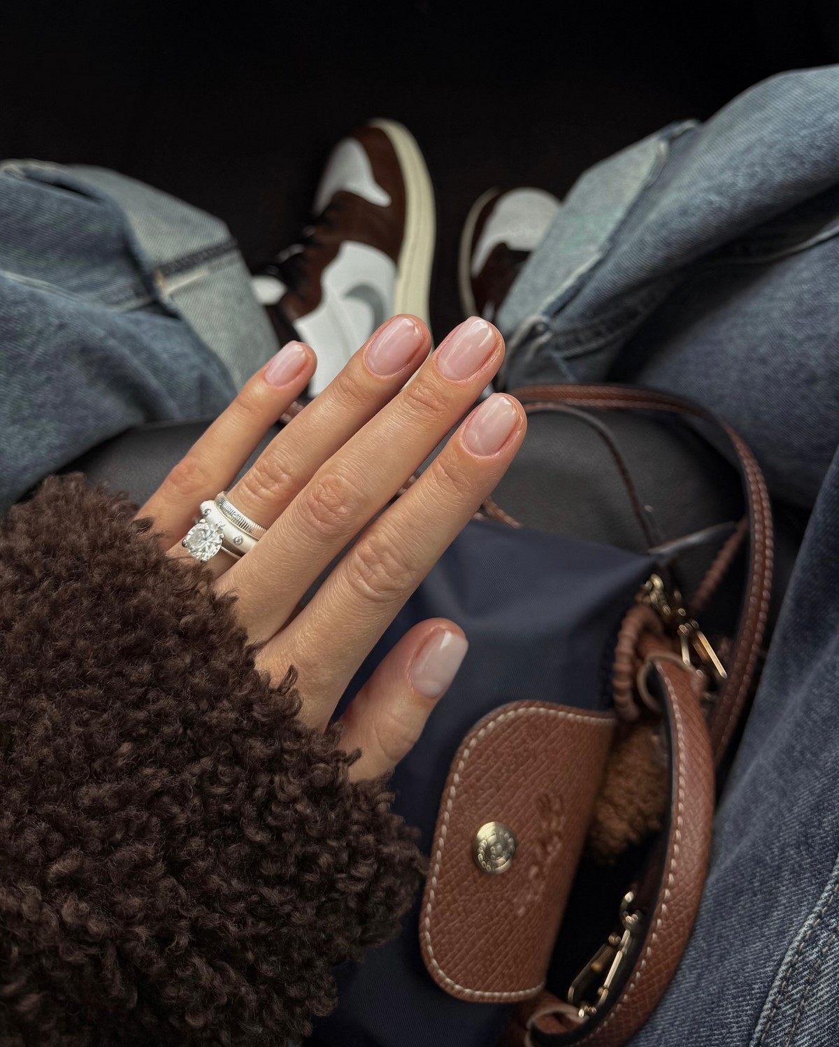 Короткие ногти этой весны: самый аккуратный маникюр, который подходит всем