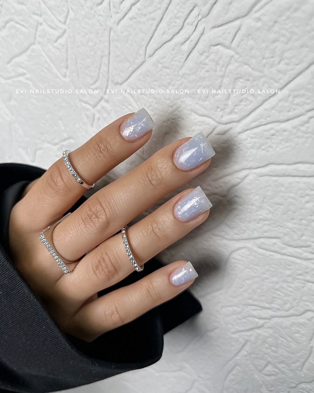 Какой маникюр выбрать сейчас, чтобы выглядеть уместно