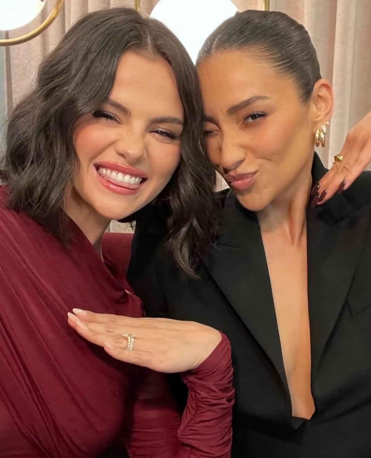 Маникюр и стиль: как подружить лак и гардероб без лишнего