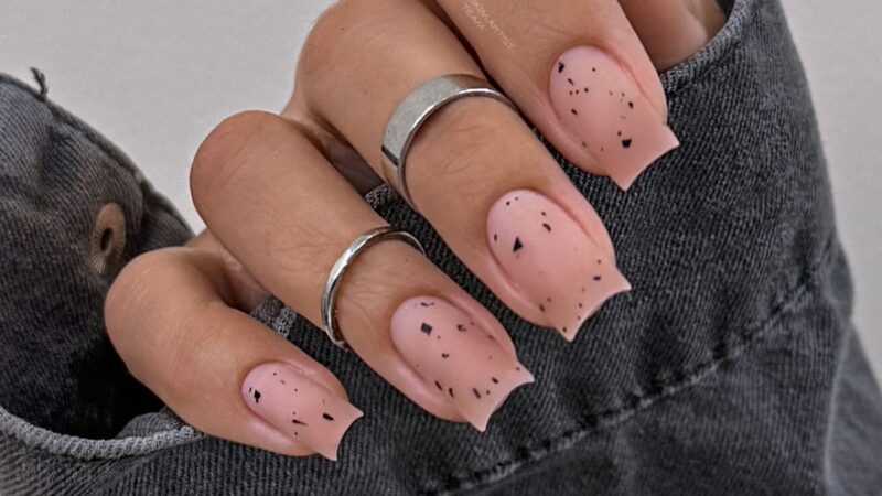 Квадратные ногти весны: форма, которая снова стала трендом