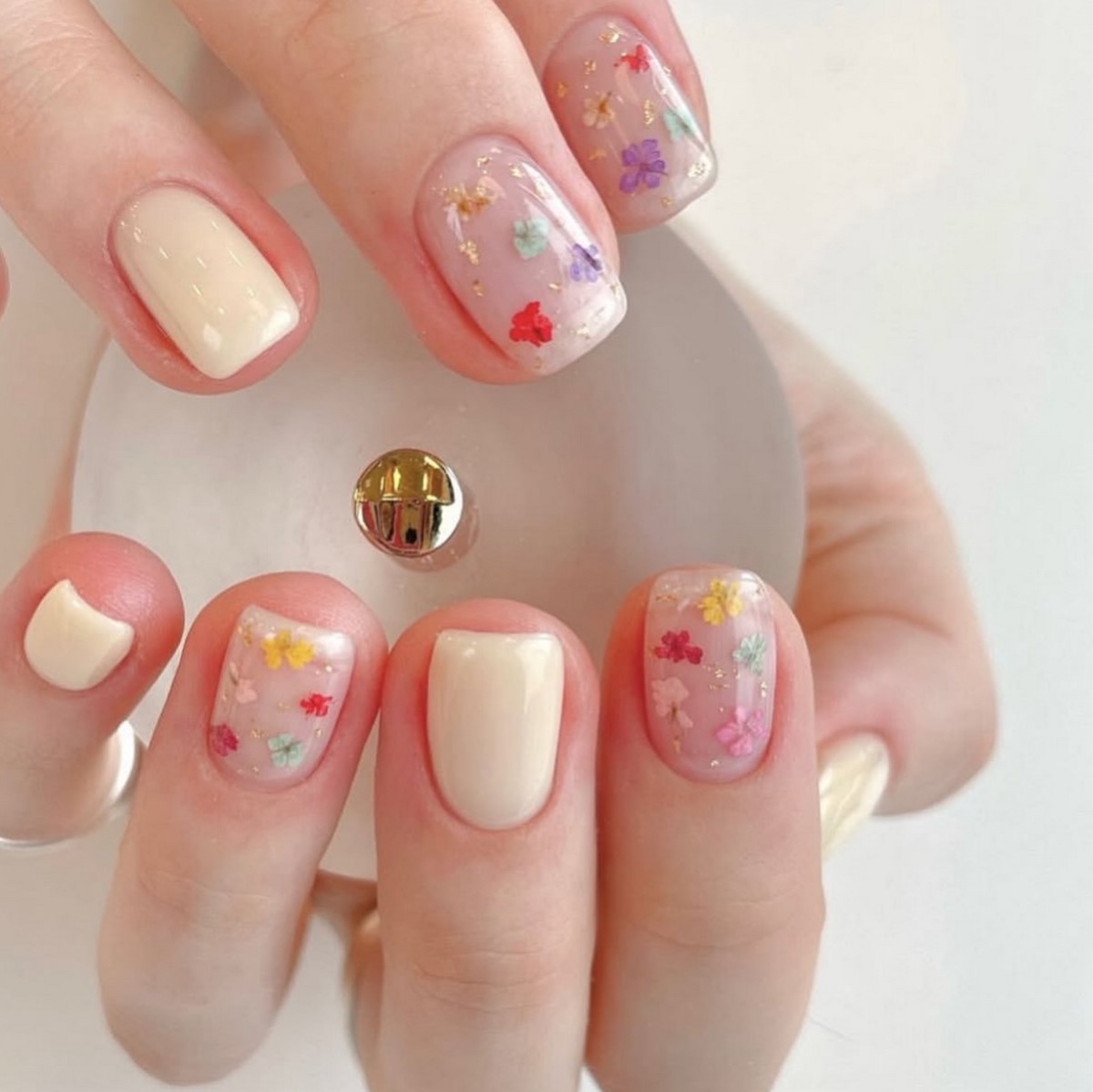 Модный пастельный маникюр весна 2026: самые свежие оттенки сезона