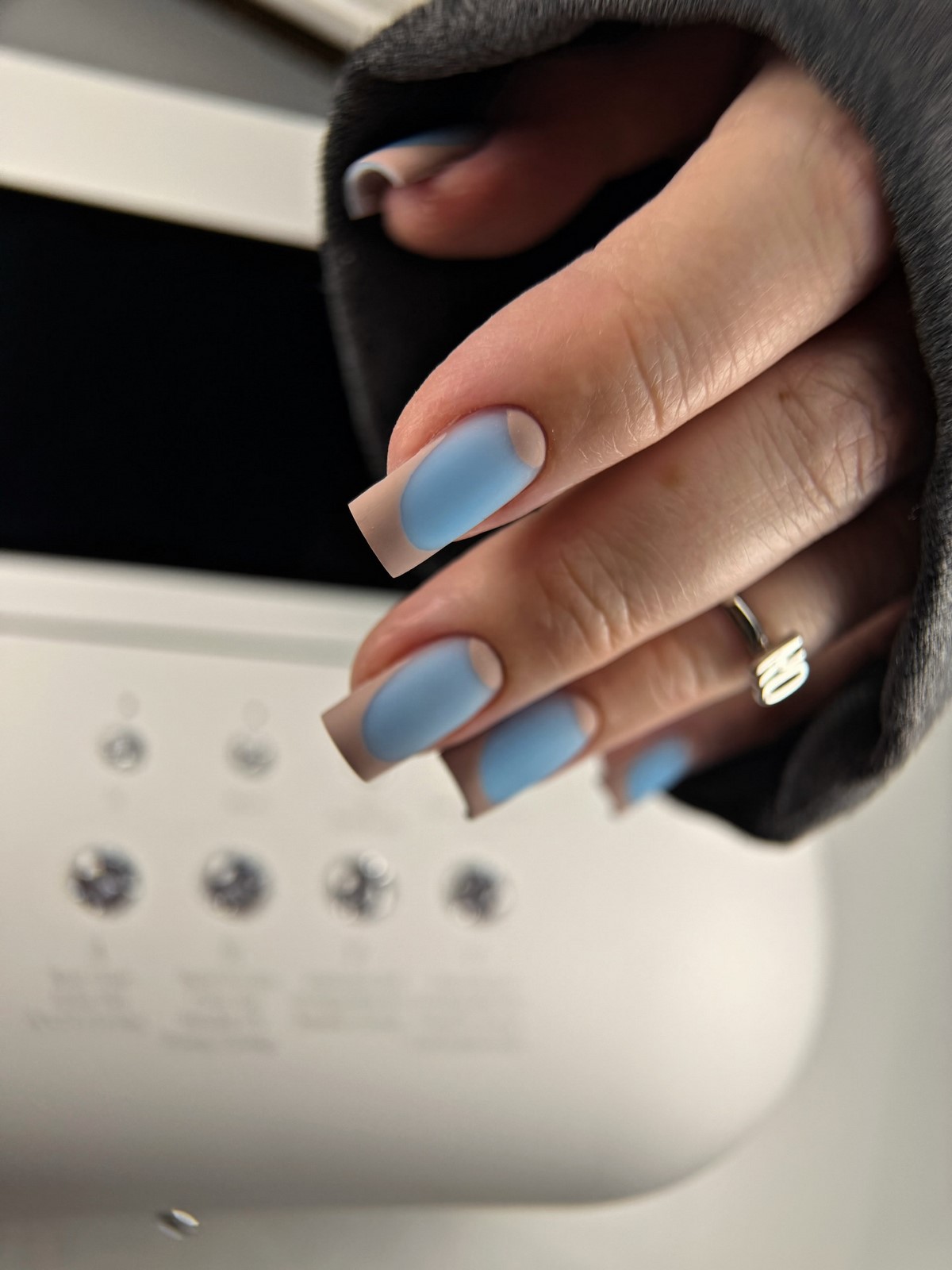 Квадратные ногти весны: форма, которая снова стала трендом