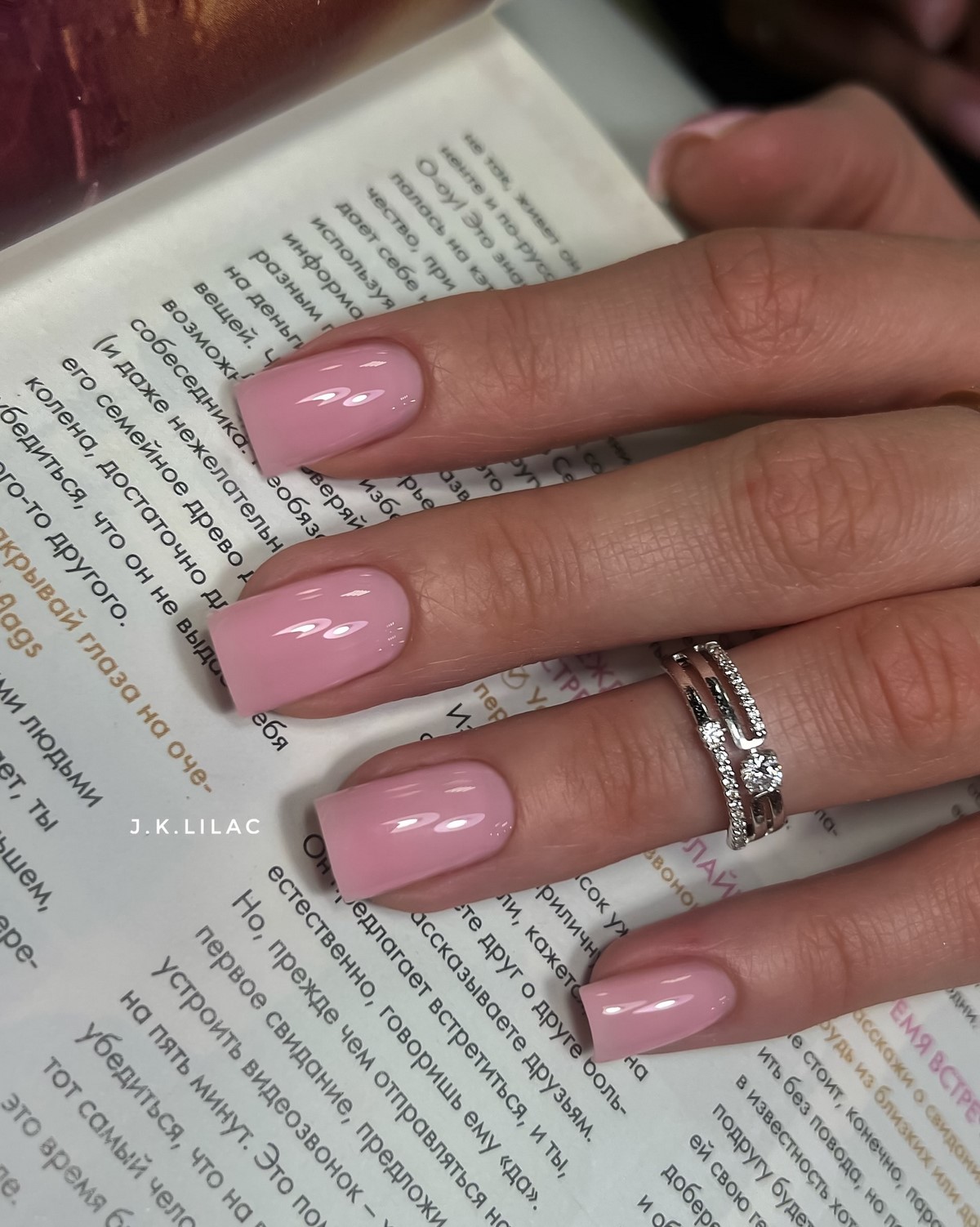 Квадратные ногти весны: форма, которая снова стала трендом