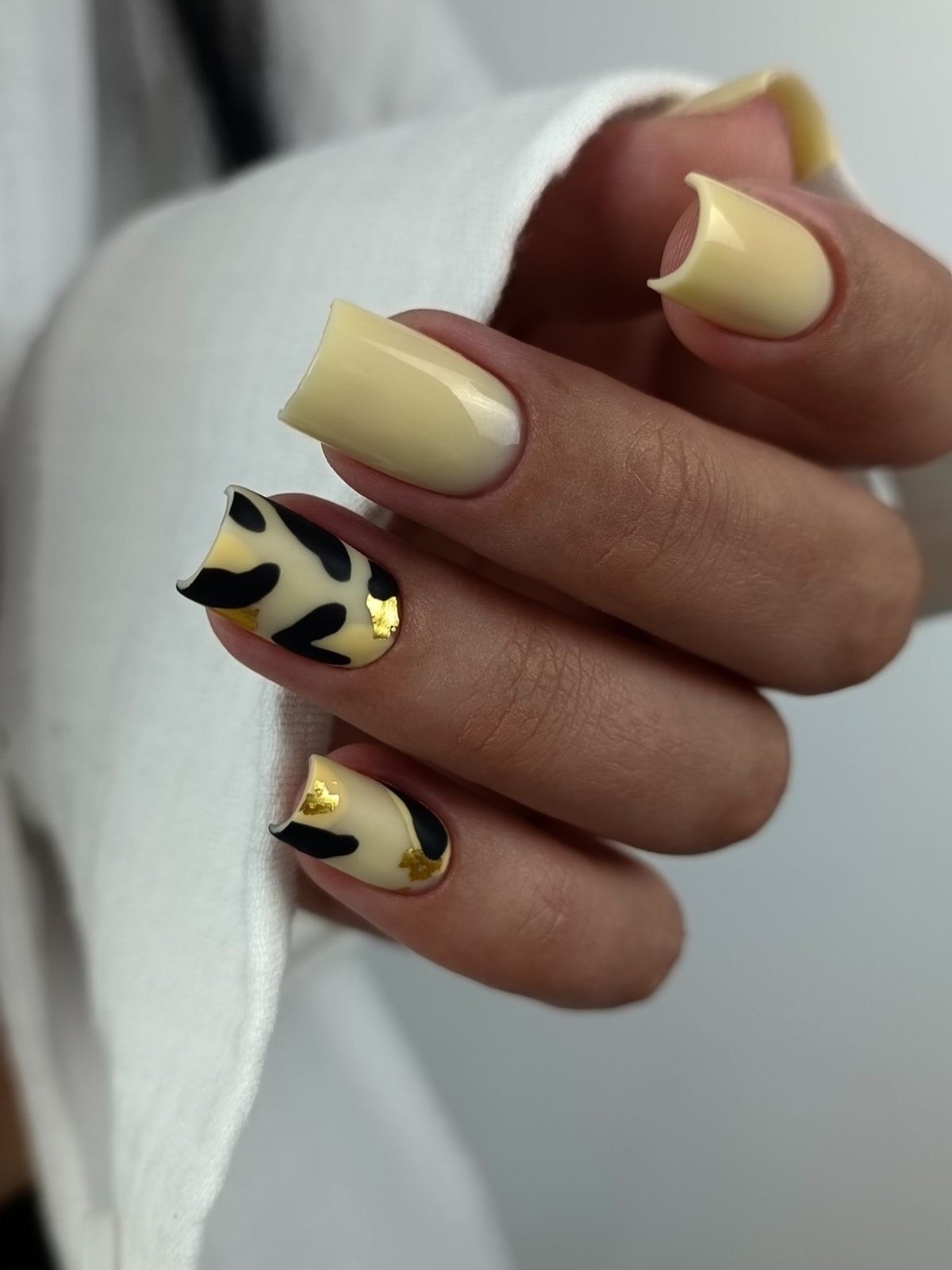 Квадратные ногти весны: форма, которая снова стала трендом