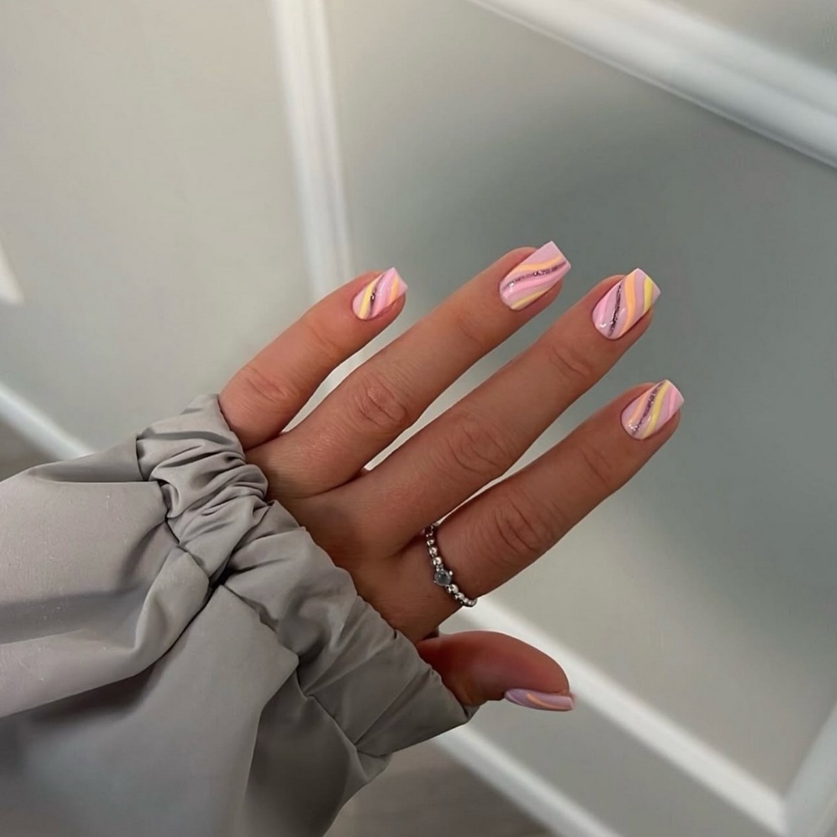 Квадратные ногти весны: форма, которая снова стала трендом