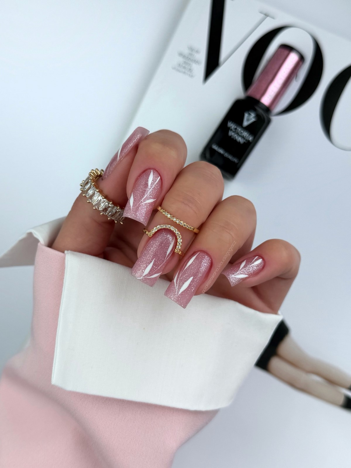 Квадратные ногти весны: форма, которая снова стала трендом