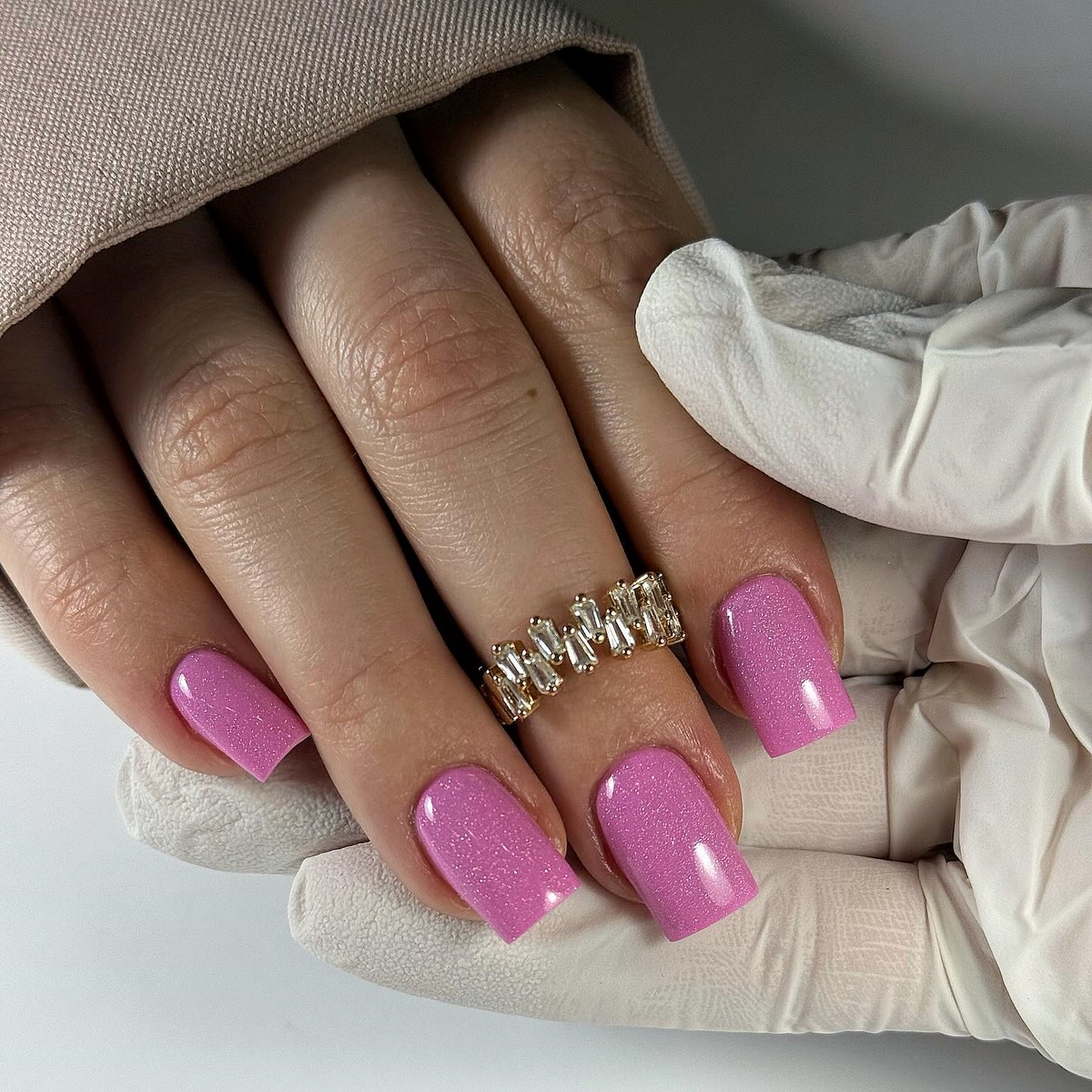 Квадратные ногти весны: форма, которая снова стала трендом