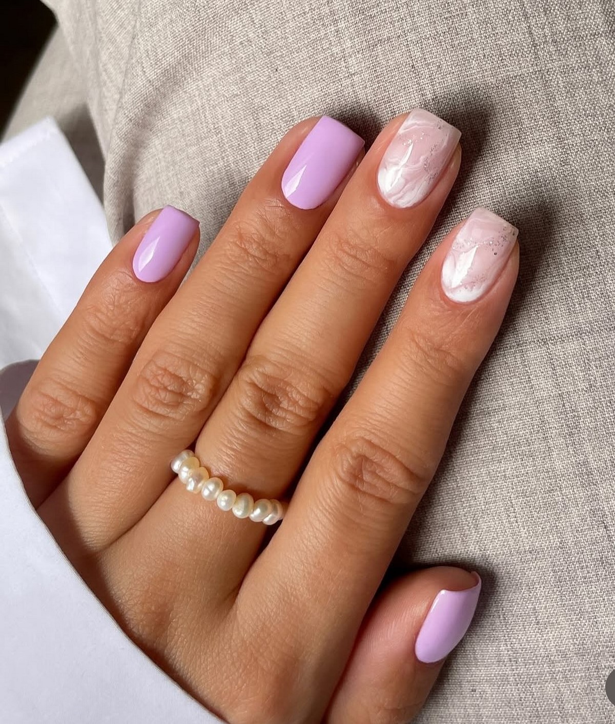 Лавандовый маникюр 2026: пастель, которая делает руки моложе