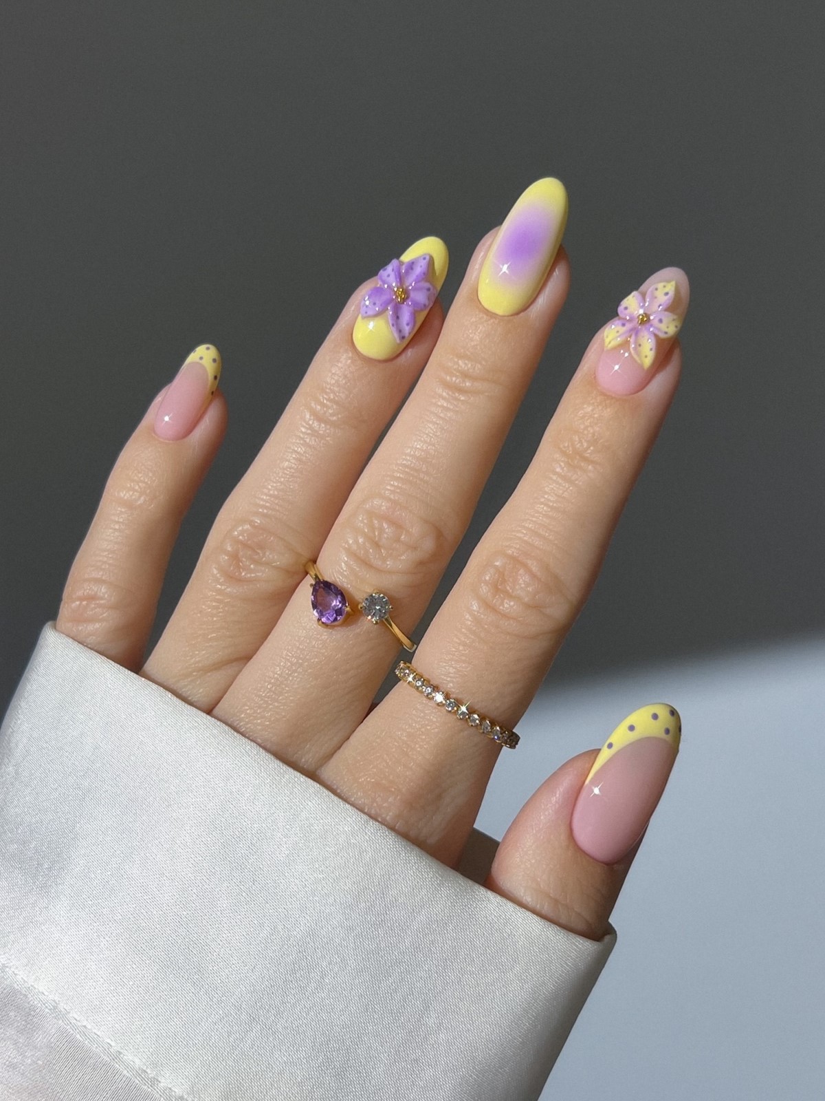 Лавандовый маникюр 2026: пастель, которая делает руки моложе