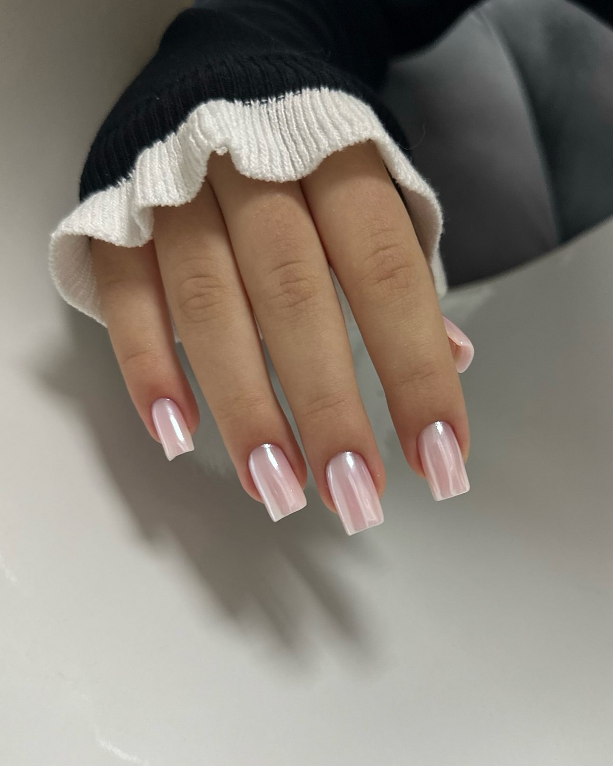 Маникюр весна 2026, который вытеснил классику: 10 трендов, от которых сложно отвести взгляд