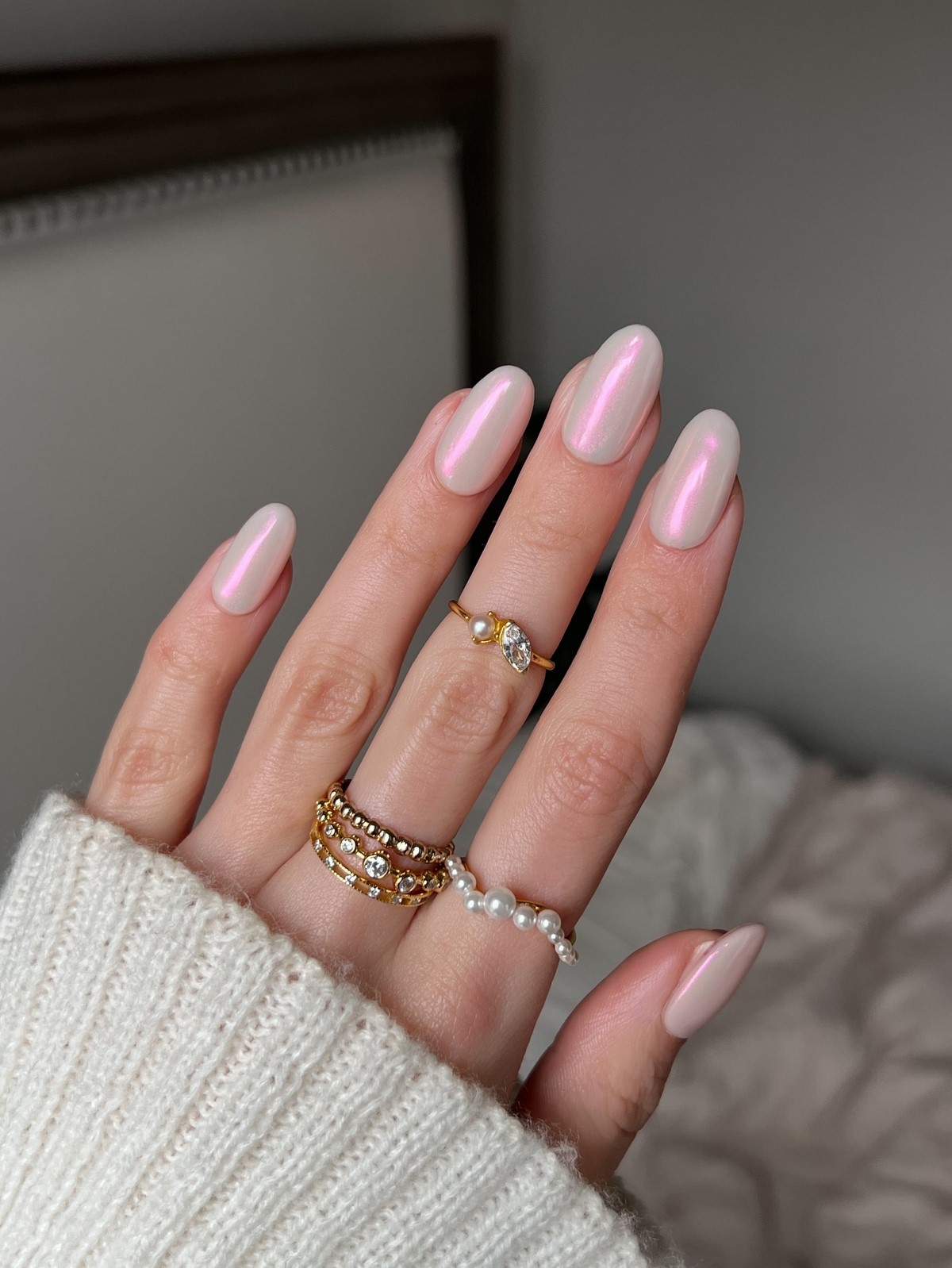 Маникюр весна 2026, который вытеснил классику: 10 трендов, от которых сложно отвести взгляд