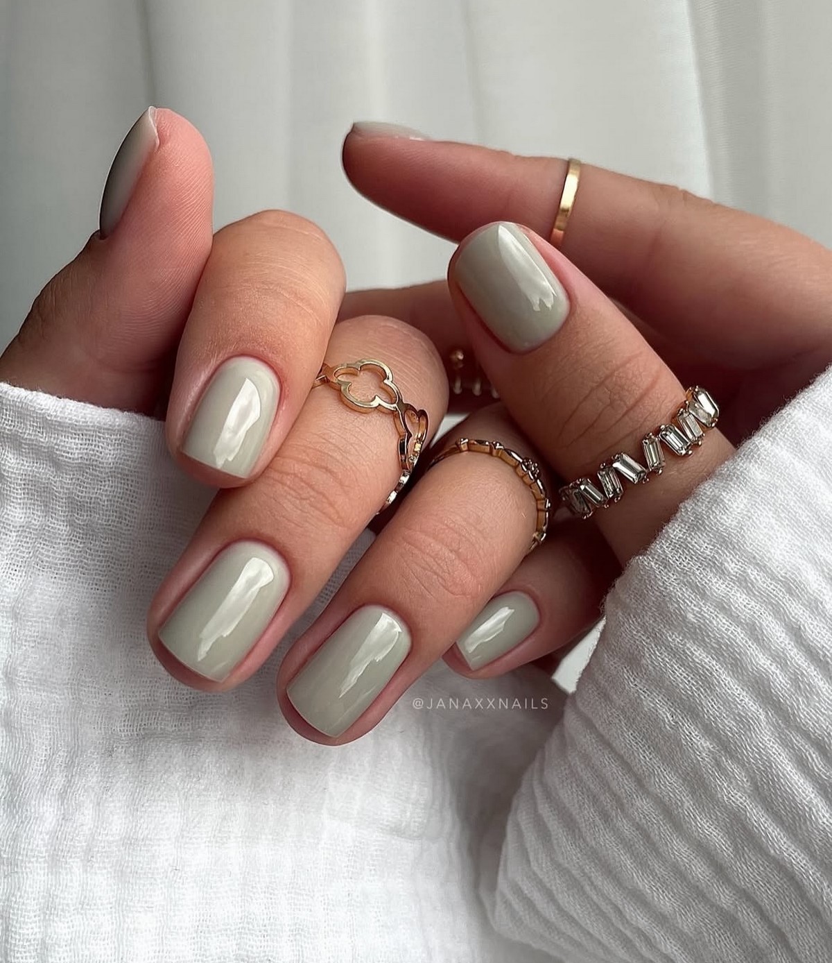 Маникюр весна 2026, который вытеснил классику: 10 трендов, от которых сложно отвести взгляд