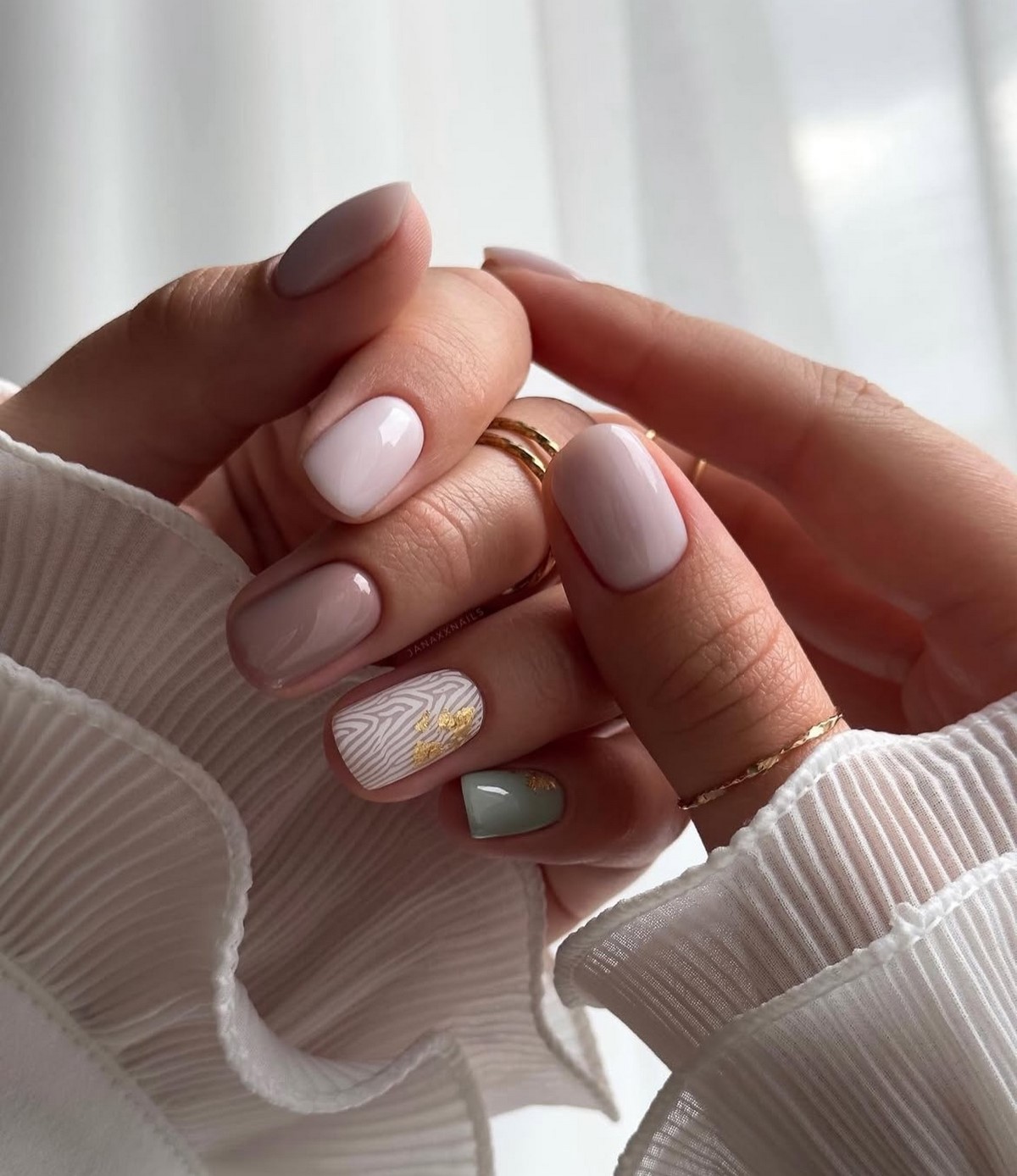 Маникюр весна 2026, который вытеснил классику: 10 трендов, от которых сложно отвести взгляд