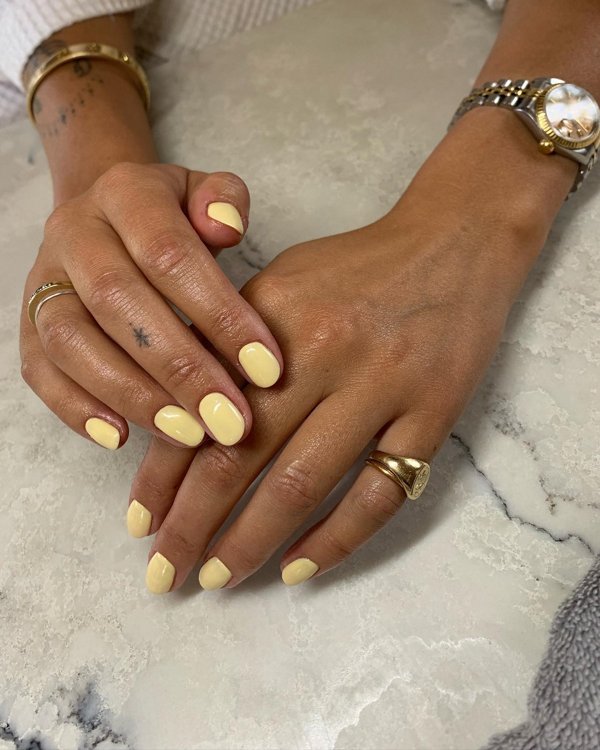 Овальные ногти весны: аккуратная форма, которая подходит почти всем