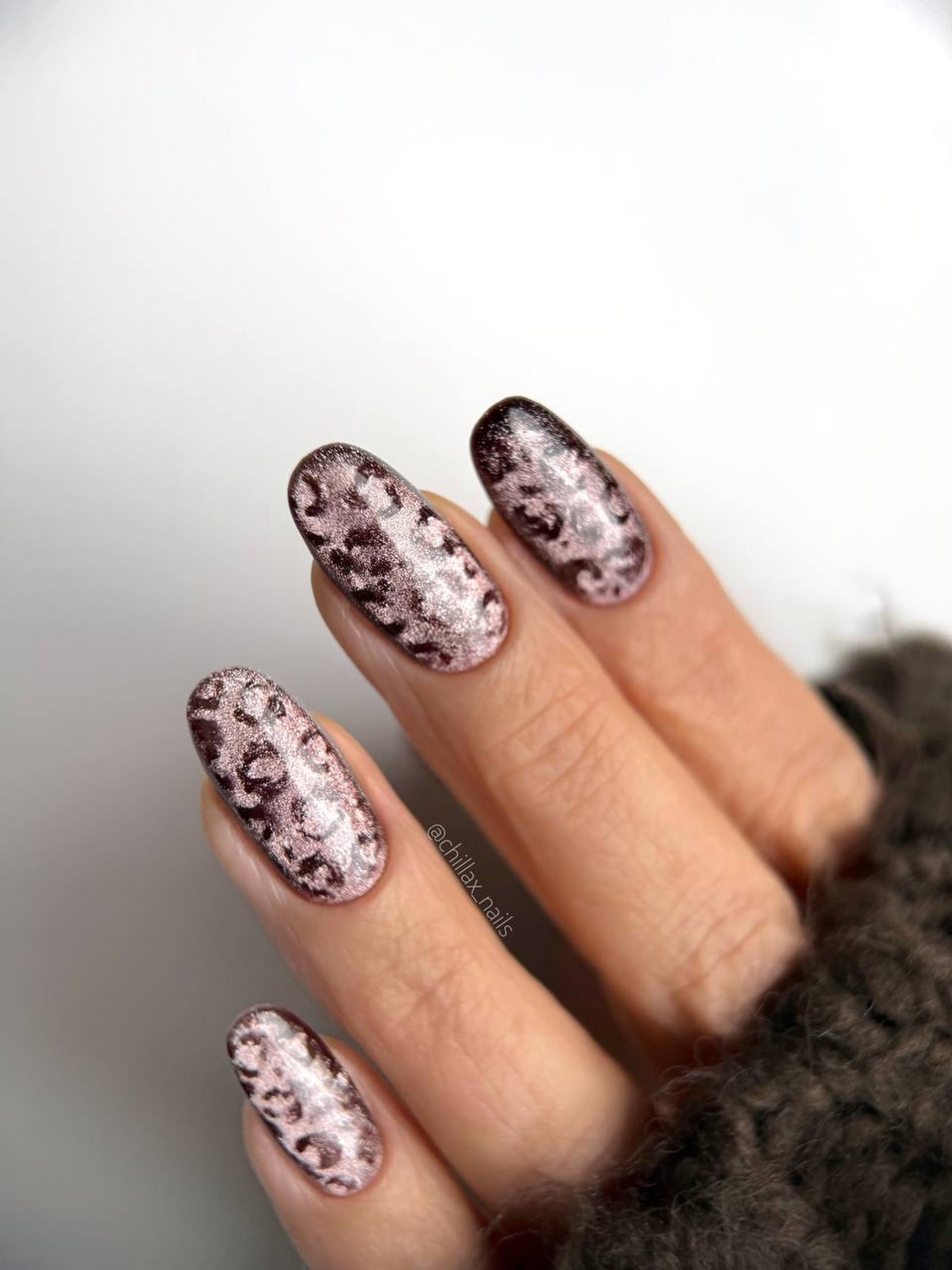 Овальные ногти весны: аккуратная форма, которая подходит почти всем