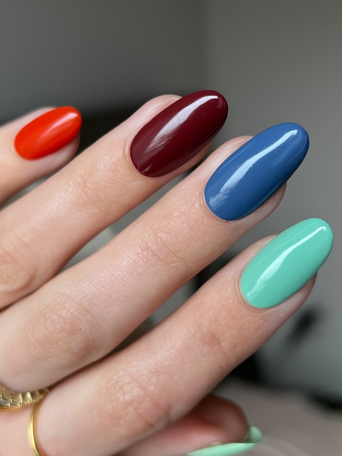 Овальные ногти весны: аккуратная форма, которая подходит почти всем