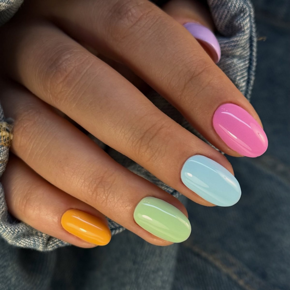 Овальные ногти весны: аккуратная форма, которая подходит почти всем