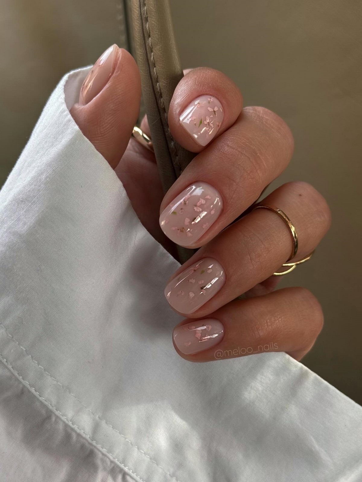 Овальные ногти весны: аккуратная форма, которая подходит почти всем