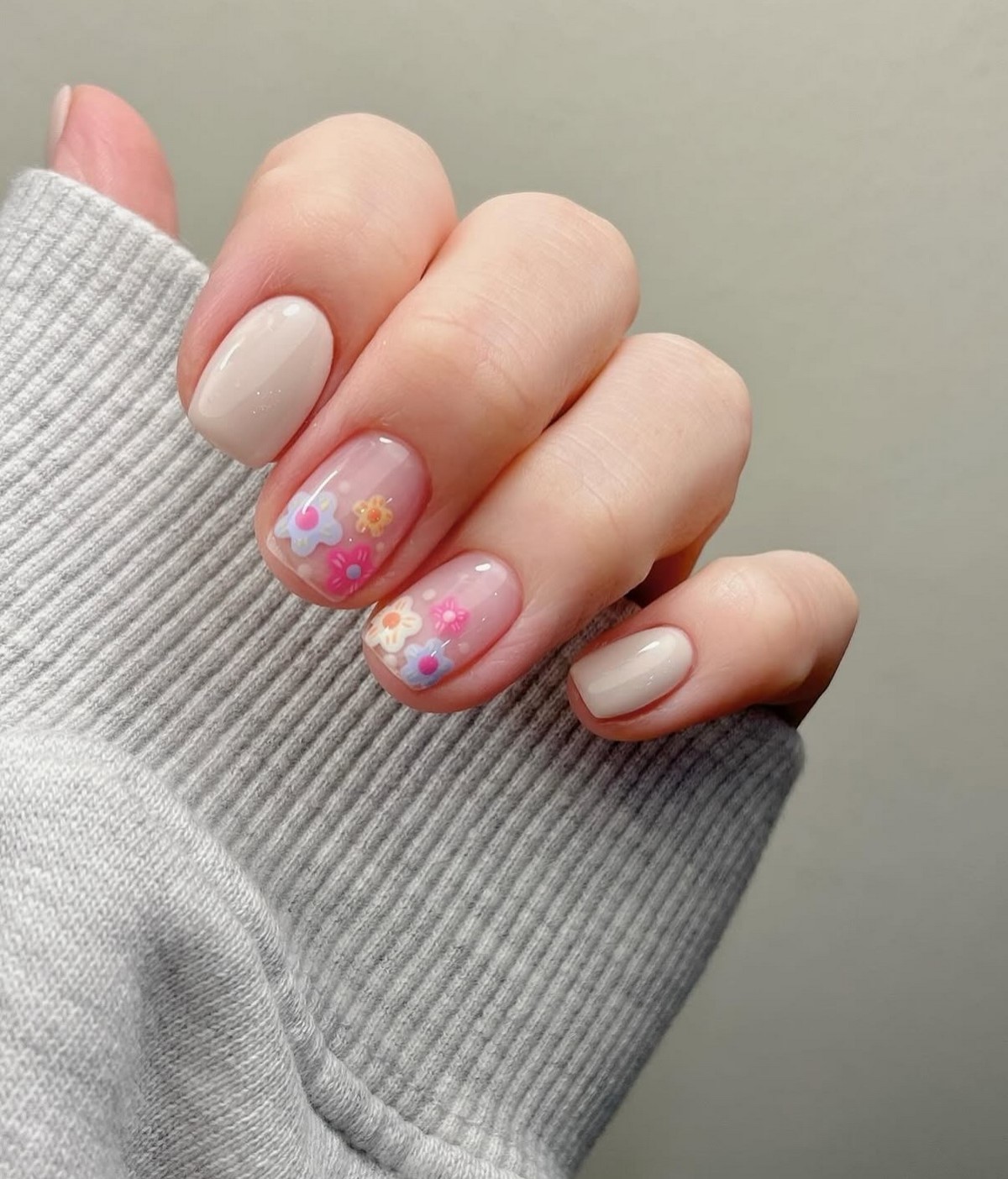 Овальные ногти весны: аккуратная форма, которая подходит почти всем