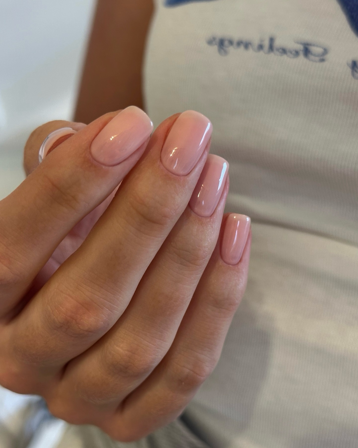 Маникюр, который вытесняет нюд: его выбирают чаще всего