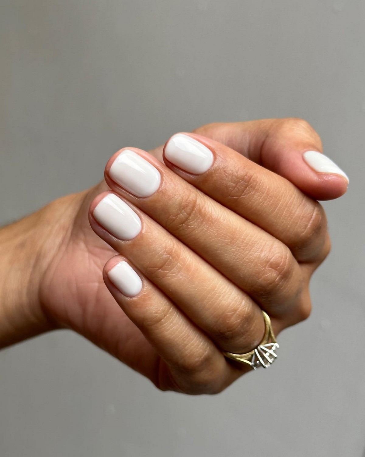 Маникюр с эффектом чистых ногтей, который выбирают чаще всего