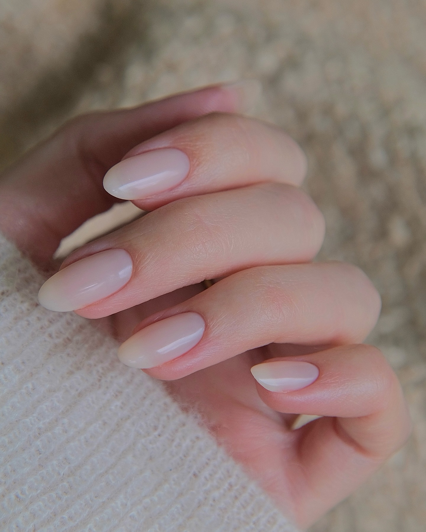 Маникюр, который вытесняет нюд: его выбирают чаще всего