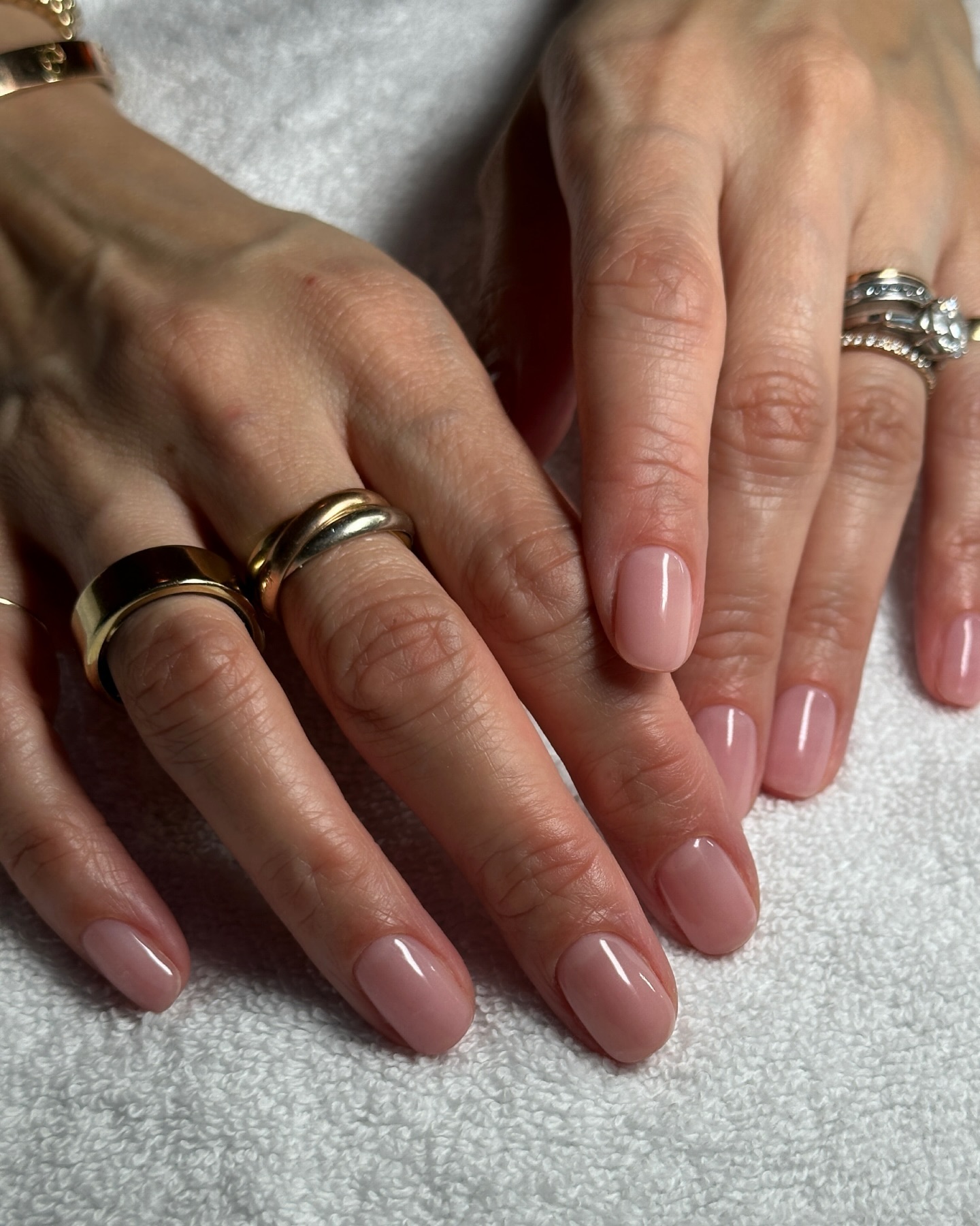 Маникюр, который вытесняет нюд: его выбирают чаще всего