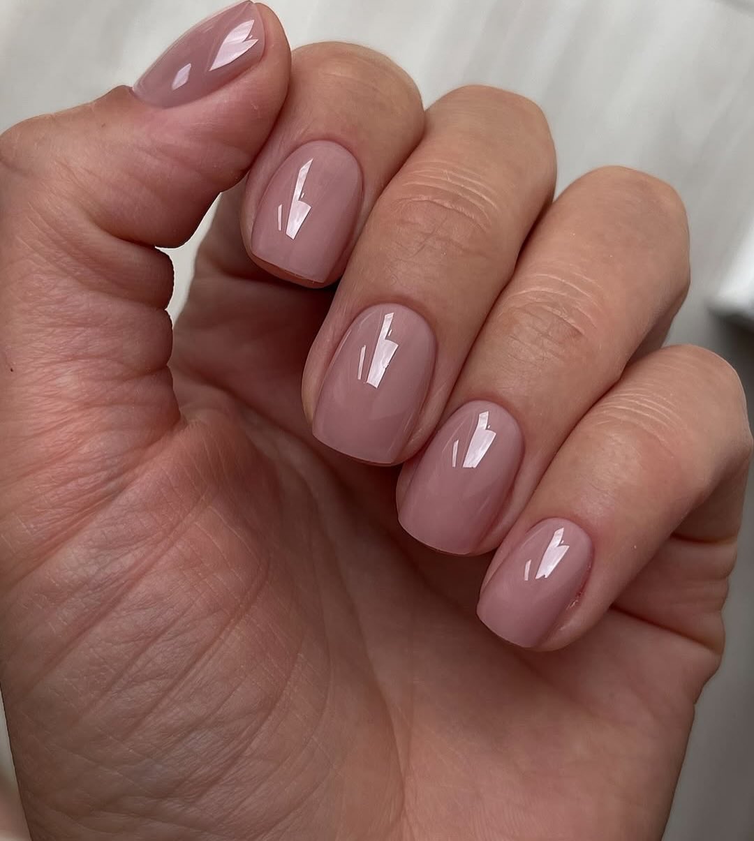 Маникюр, который вытесняет нюд: его выбирают чаще всего